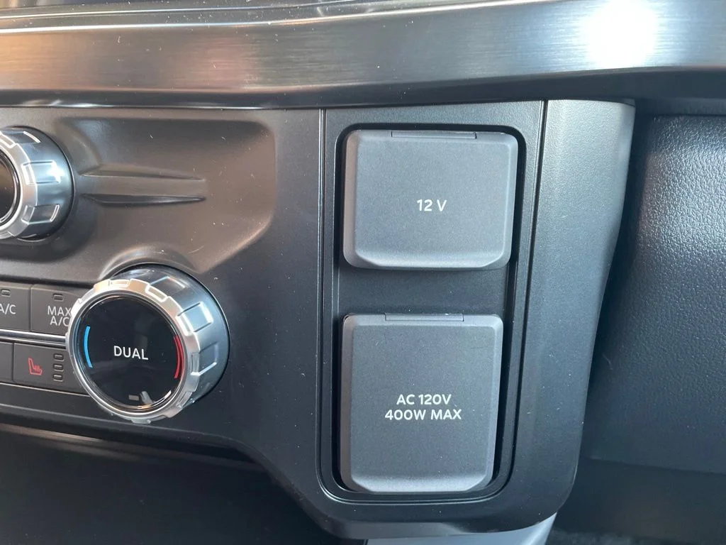 New 2026 CARBONIZED GRAY Ford Lariat image 22