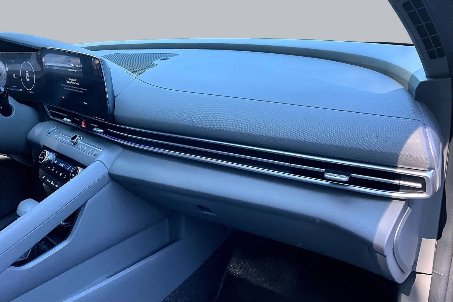 Used 2025 Fluid Metal Hyundai SEL Convenience image 18