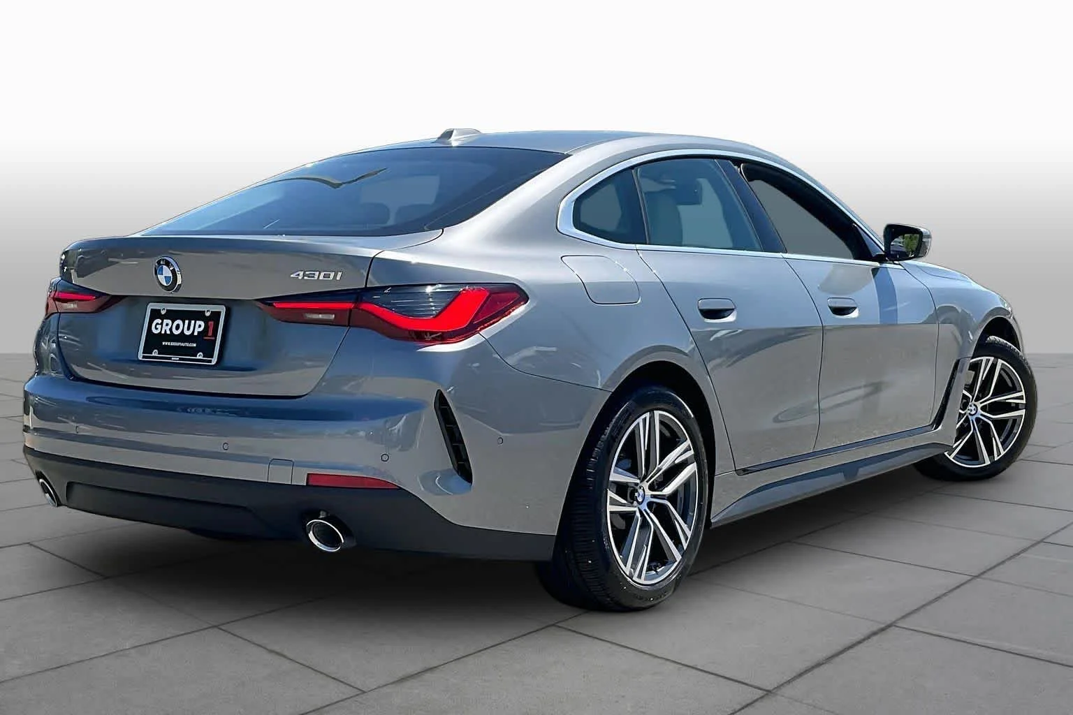 Used 2026 Skyscraper Grey Metallic BMW 430i xDrive image 12