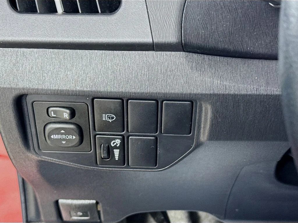 Used 2014 Red Toyota Five image 10