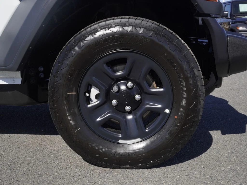 New 2026 Bright White Clear-Coat Exterior Paint Jeep Sport image 9