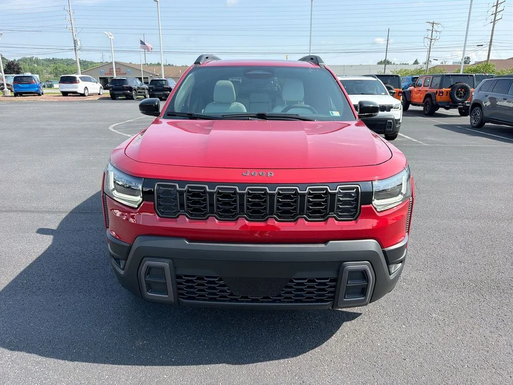 New 2026 Red Hot Pearl-Coat Exterior Paint Jeep Limited image 3
