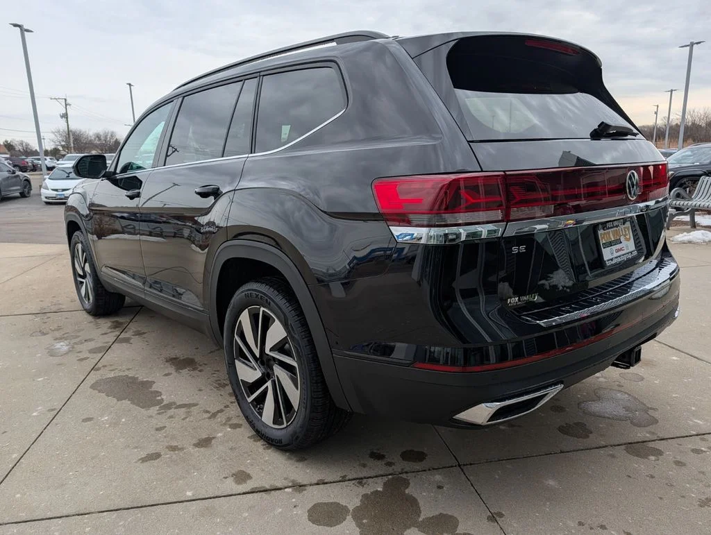 New 2026 Black Volkswagen 2.0T SE w/Technology image 6