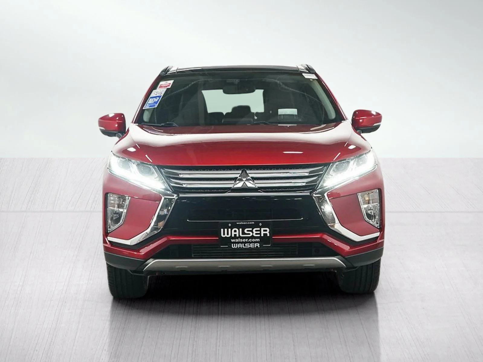Used 2018 Red Mitsubishi SEL image 8