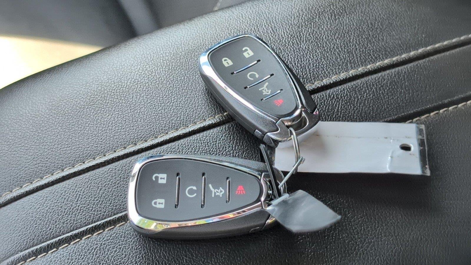 Used 2023 BLACK Chevrolet LT image 16