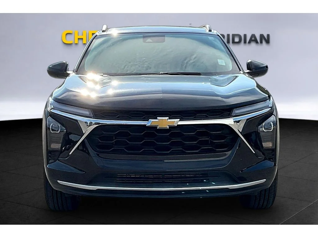 Used 2025 Mosaic Black Metallic Chevrolet LT image 3