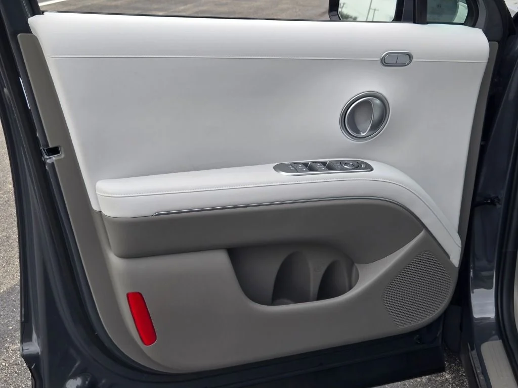 New 2026 Gray Pearl Hyundai SEL Premium image 22