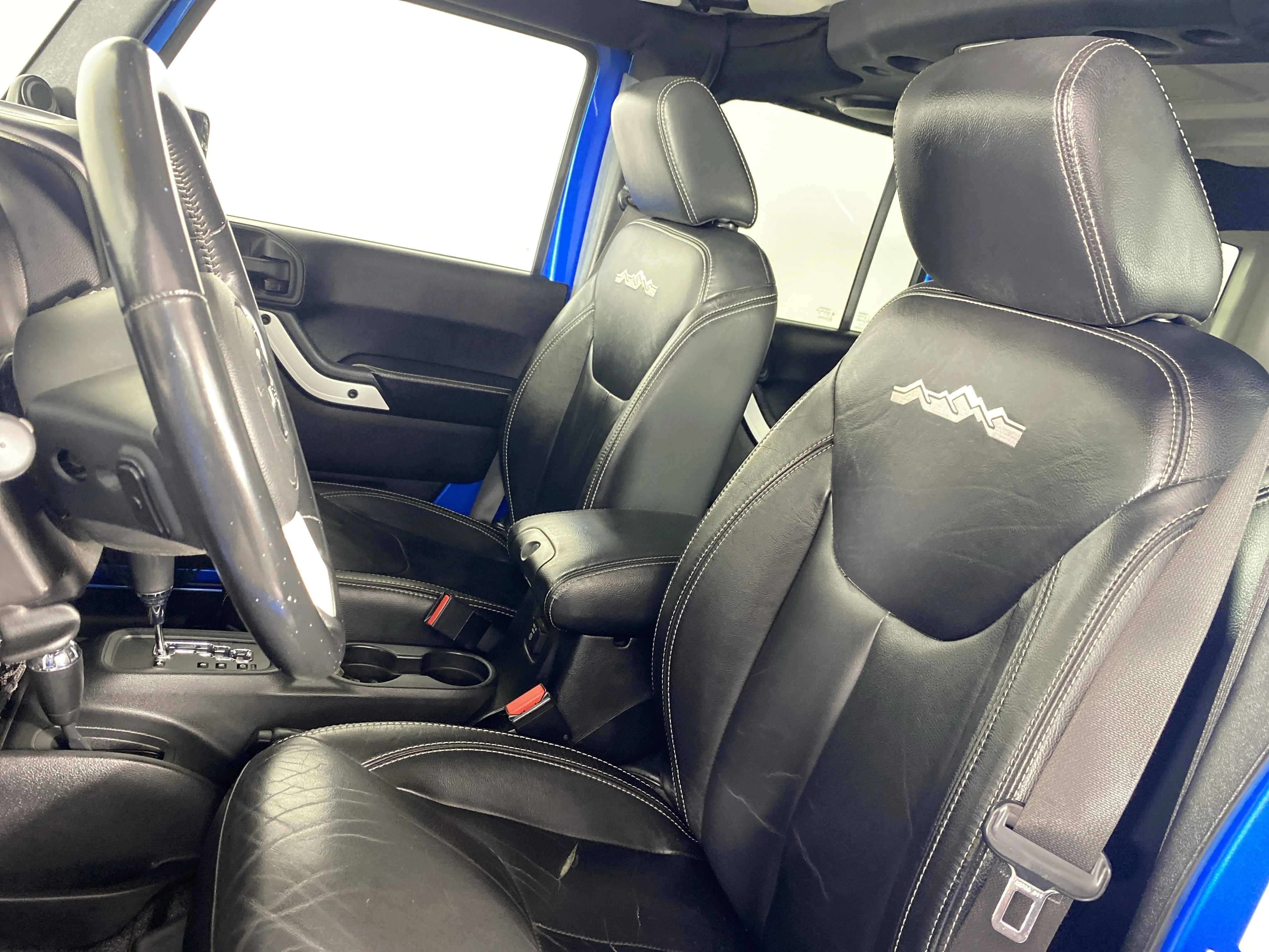 Used 2014 Hydro Blue Pearl Coat Jeep Polar Edition image 16