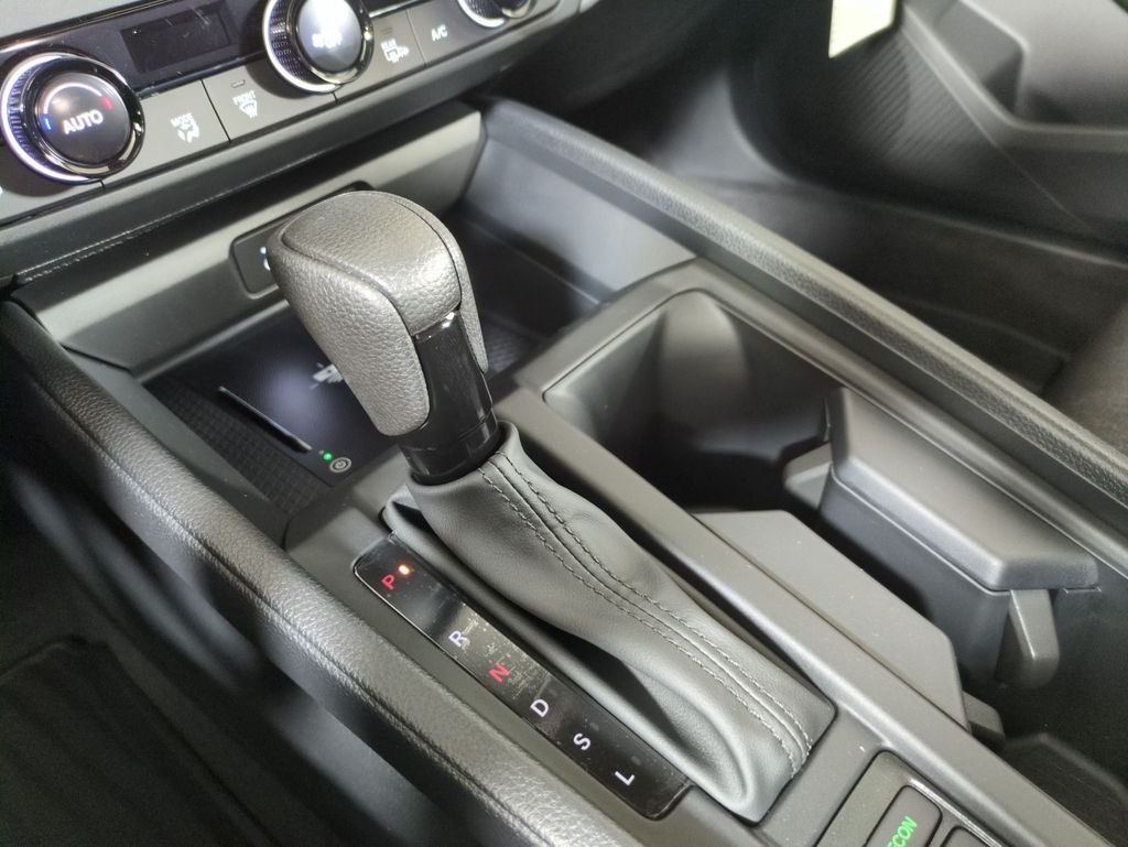 New 2026 Solar Silver Metallic Honda SE image 23