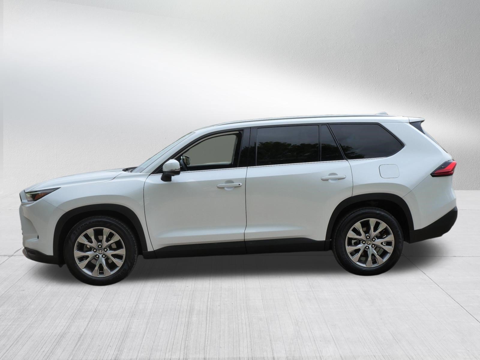 Certified Used 2024 Wind Chill Pearl Toyota Limited image 5