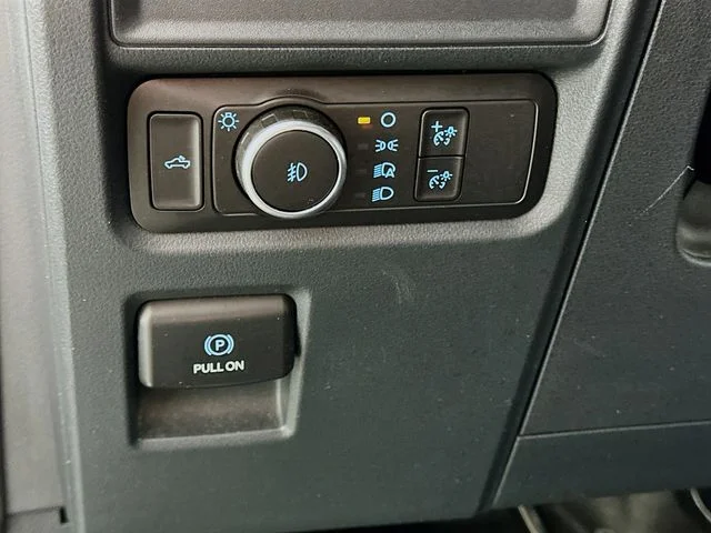 Pre-Owned 2021 Ford F-150 XL
