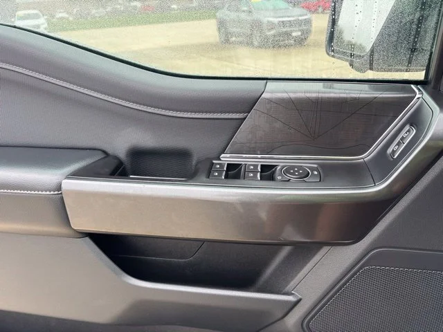 Used 2021 White Ford XL image 11