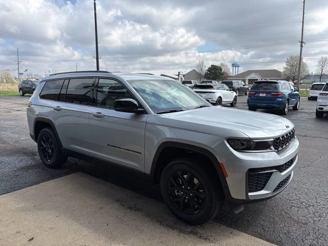 New 2026 Silver Jeep Altitude image 8
