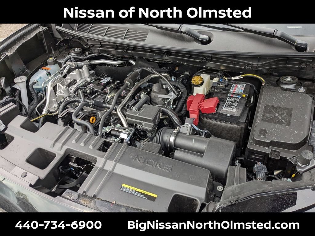 New 2026 Gun Metallic / Scarlet Ember Tintcoat Two-tone Nissan SV image 19