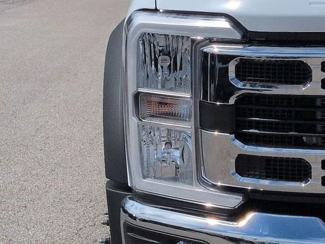 New 2026 Oxford White Ford F-550® XL image 10
