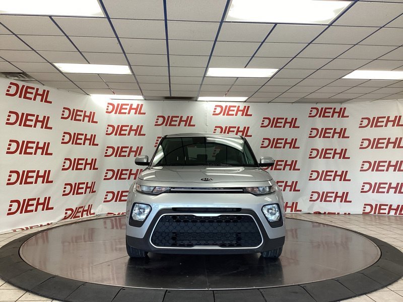 Used 2020 Silver Kia S image 2