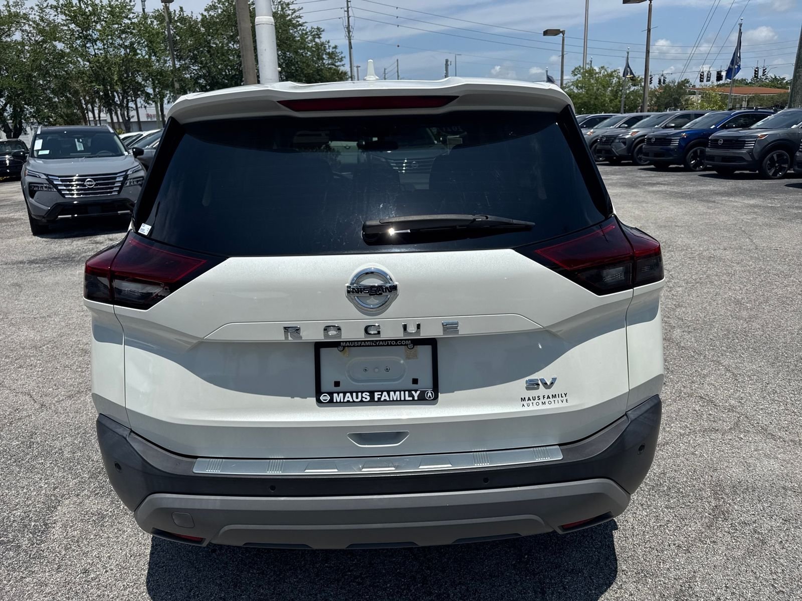 Used 2021 White Nissan SV image 7