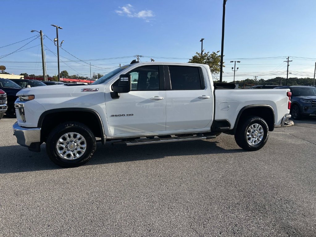 Used 2023 Summit White Chevrolet LT image 6