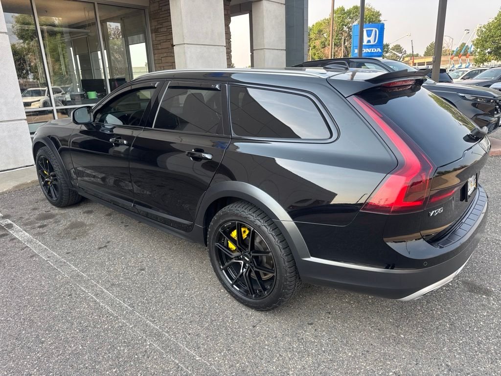 Used 2020 Black Volvo T6 AWD image 3