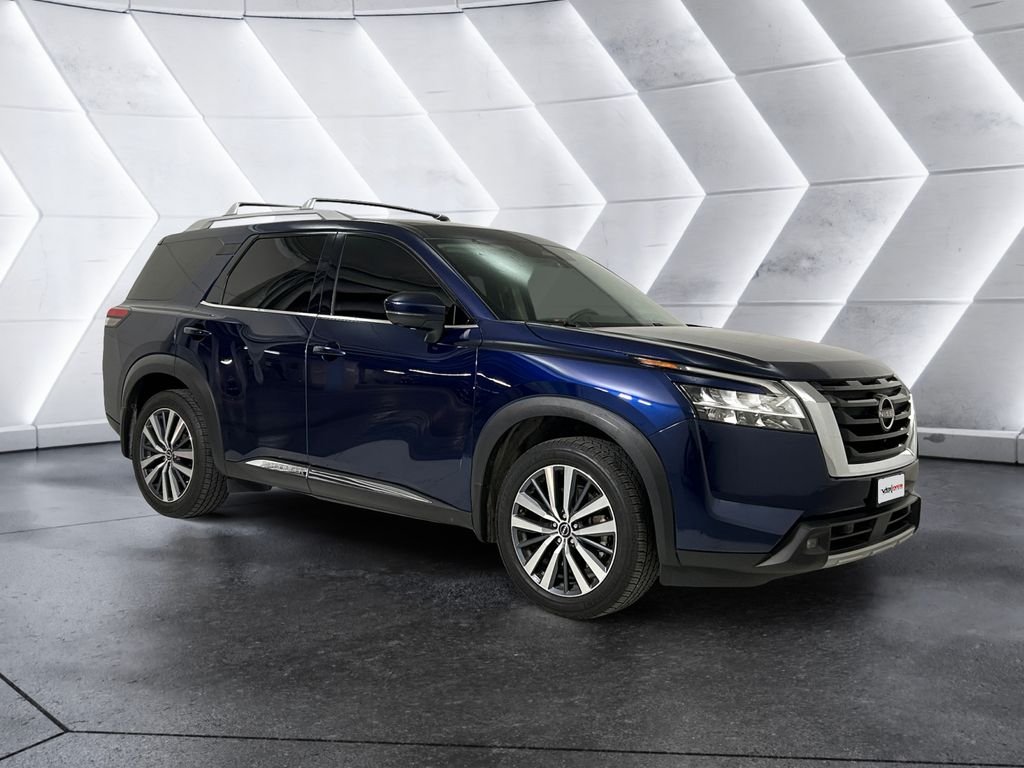 Used 2022 Blue Nissan Platinum image 1