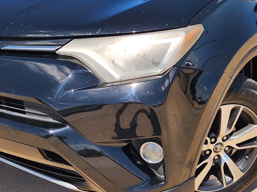Used 2016 Black Toyota XLE image 6
