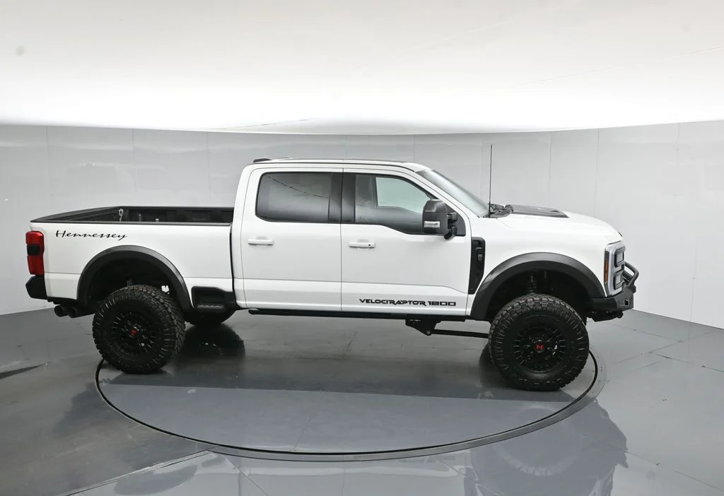 New 2026 Star White Metallic Tri-Coat Ford Lariat image 57