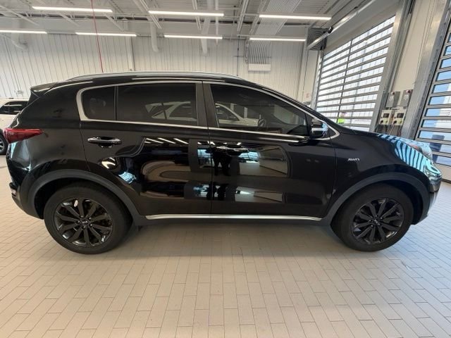 Used 2019 Red Kia EX image 4