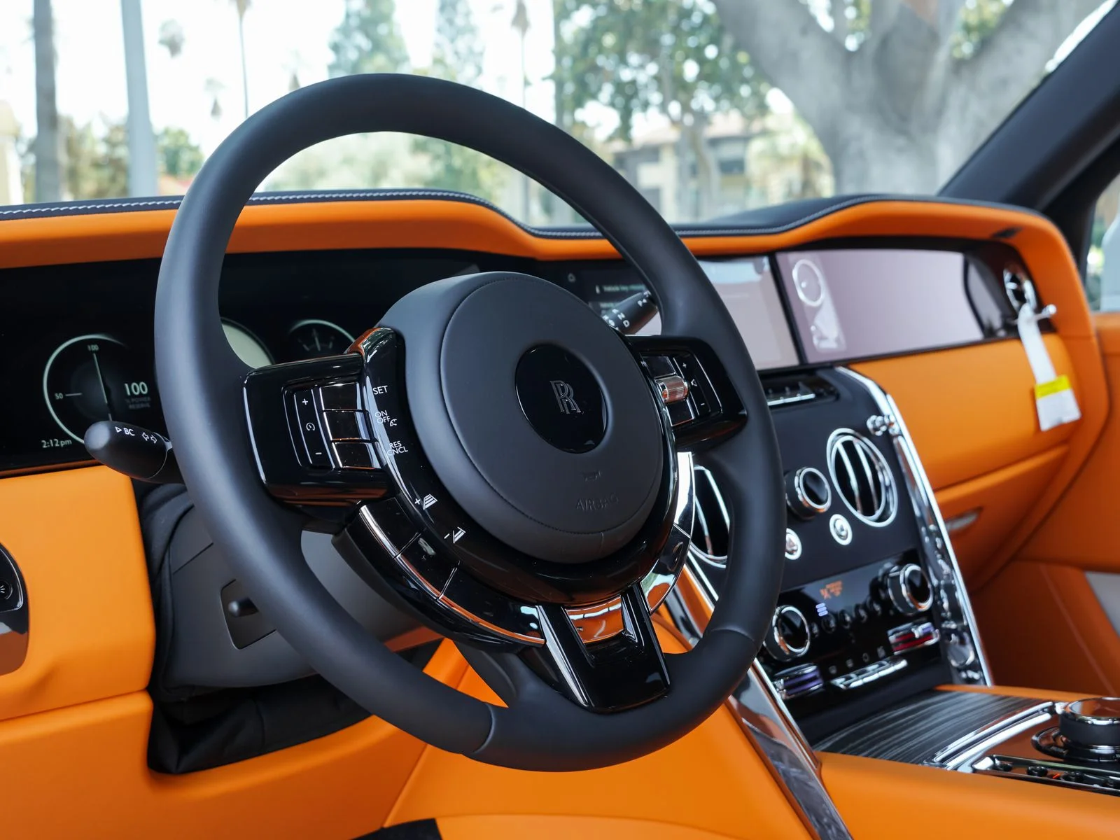 New 2026 Arctic White Rolls-Royce  image 17