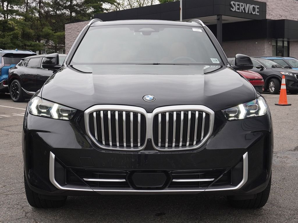 Used 2024 Black BMW xDrive40i image 13