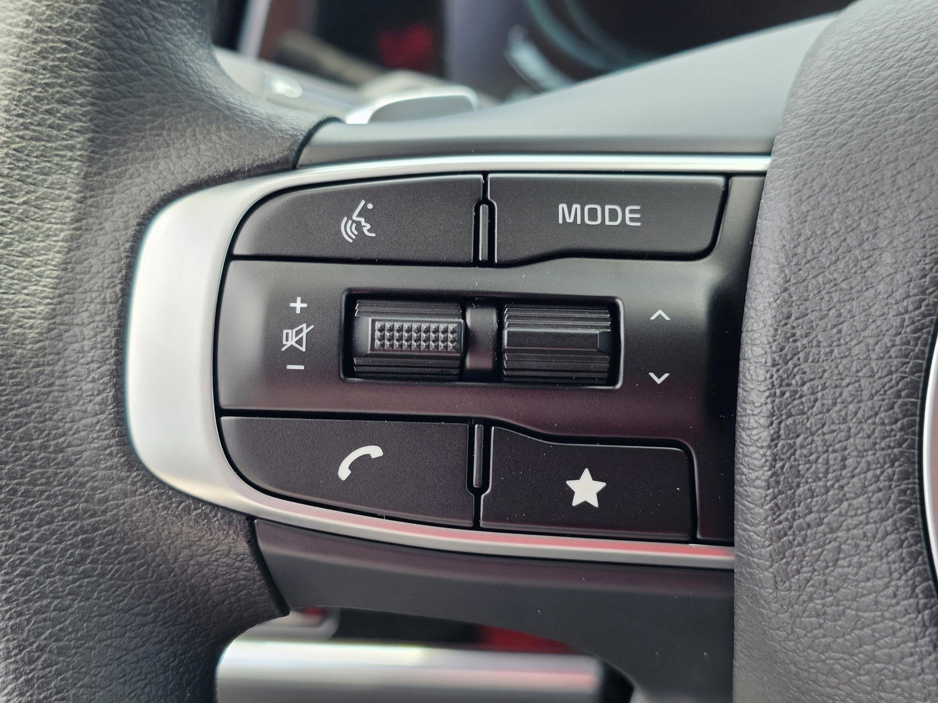 2025 Kia Sportage LX Hybrid - Photo 19