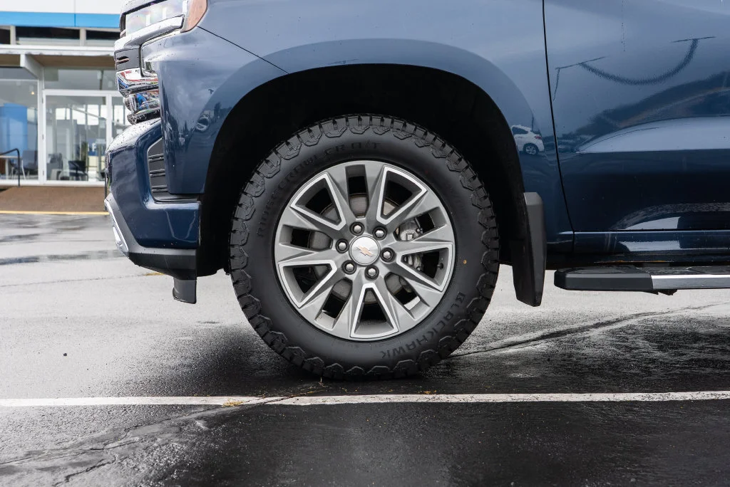 Used 2022 Northsky Blue Metallic Chevrolet High Country image 7