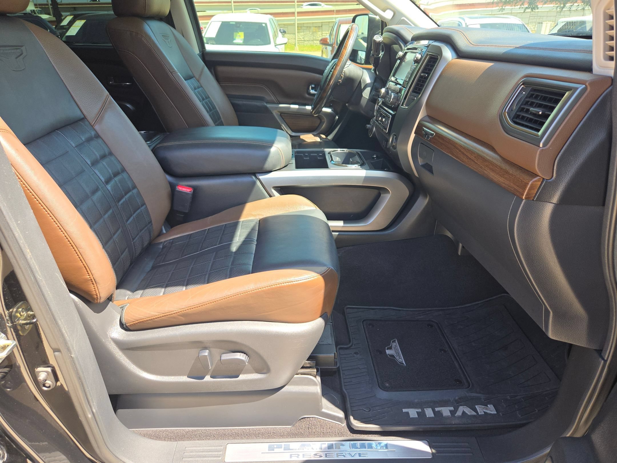 Used 2016 Magnetic Black Nissan Platinum Reserve image 27