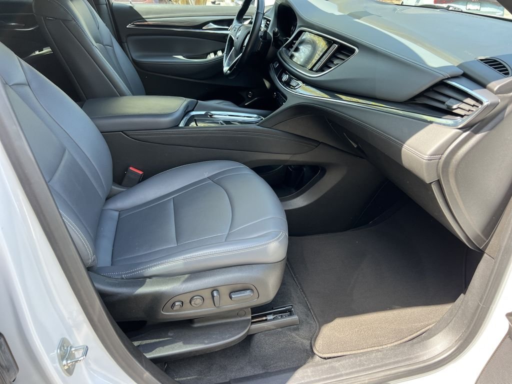 Used 2024 White Buick Premium Group image 11