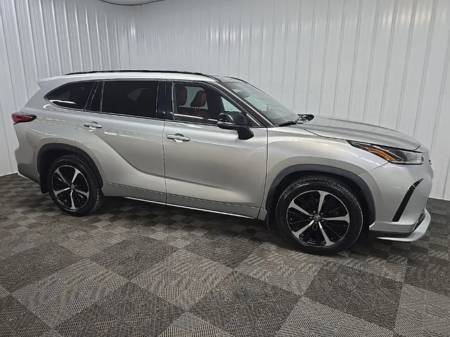 2022 Toyota Highlander XSE