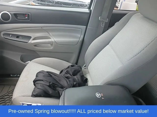 Used 2014 White Toyota Prerunner image 24