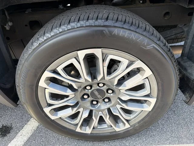 Used 2025 Sterling Metallic GMC Denali Ultimate image 19