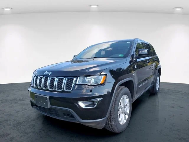 Used 2021 Black Jeep Laredo E image 4