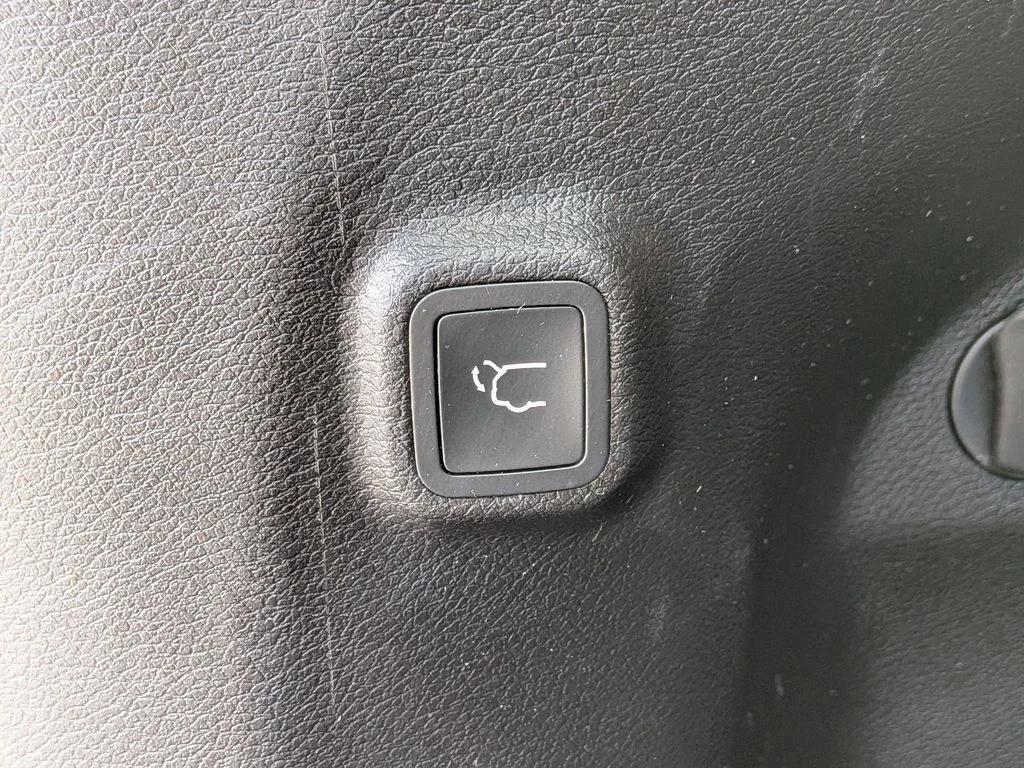 Used 2022 Black Jeep Trailhawk image 7