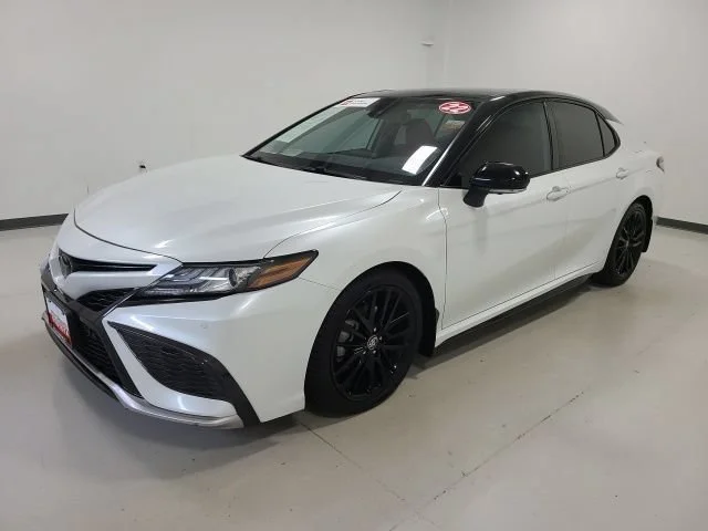 Certified Used 2022 Wind Chill Pearl/Midnight Black Metallic Toyota XSE V6 image 3
