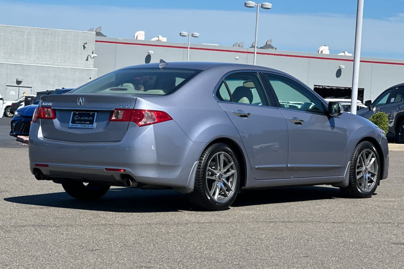 Used 2012  Acura  image 2