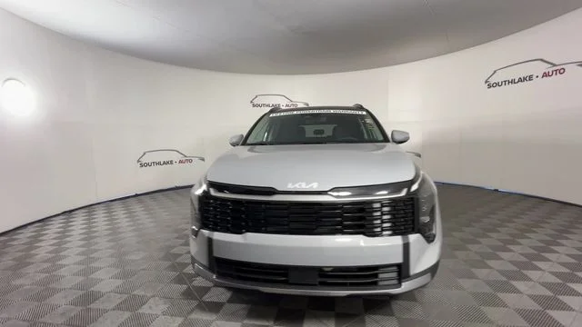 New 2026 Wolf Gray Kia EX image 3