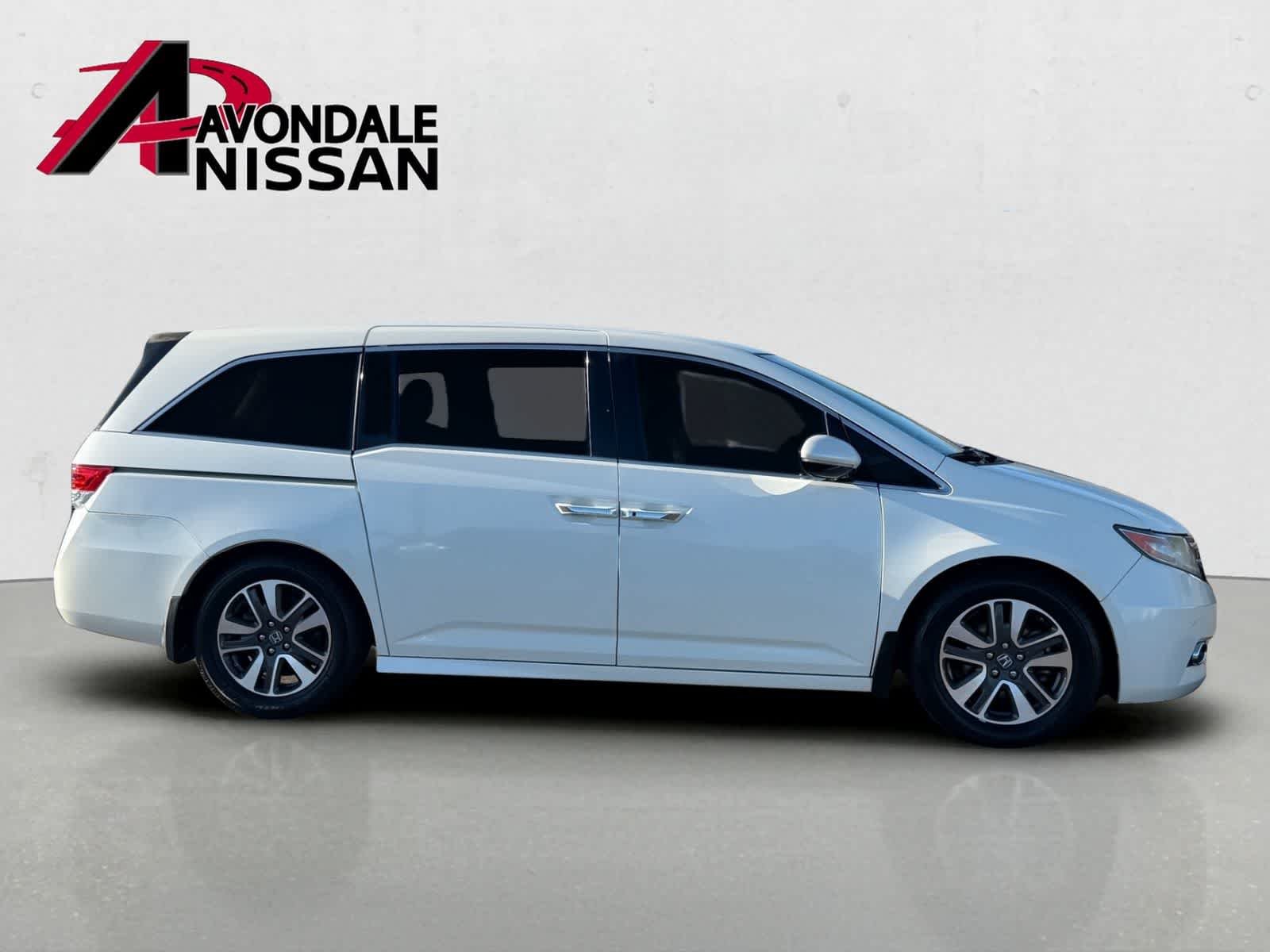 Used 2016 White Honda Touring Elite image 7
