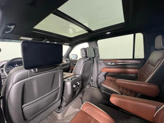 Used 2023 White GMC Denali Ultimate image 15