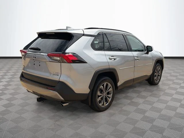 Used 2022 Silver Sky Metallic Toyota Limited image 7