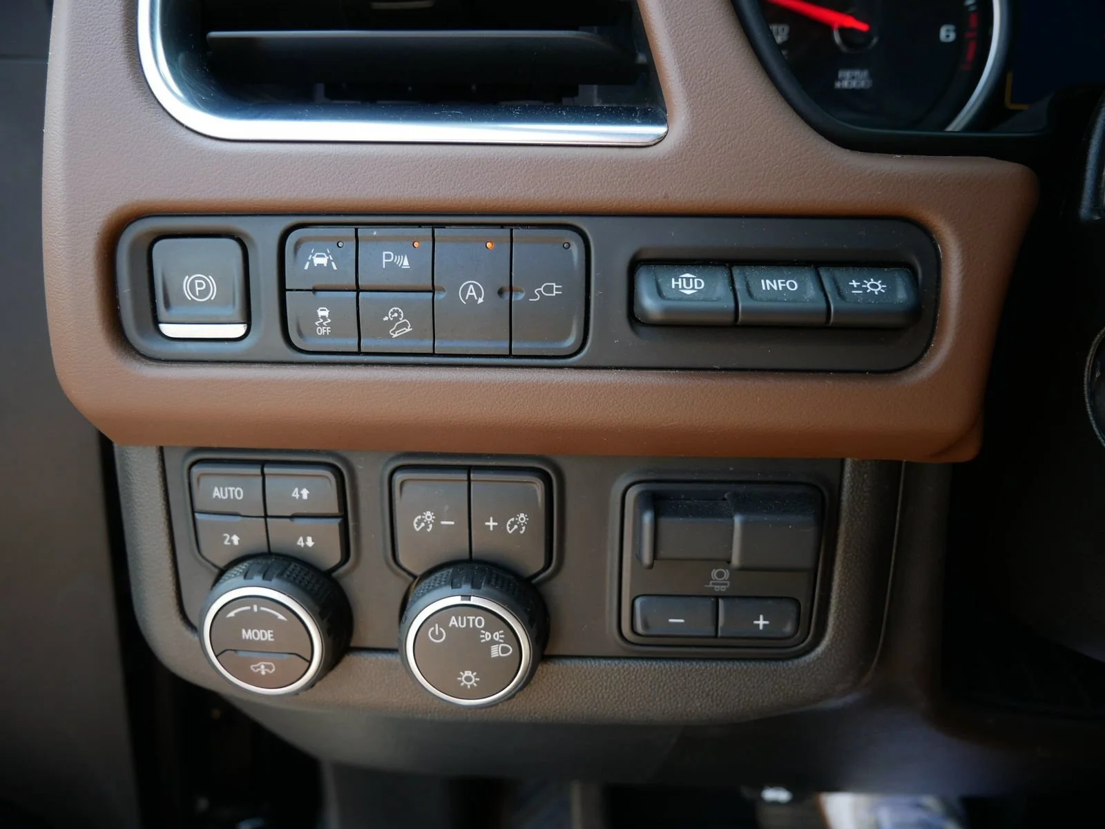 Used 2021 Black Chevrolet High Country image 27