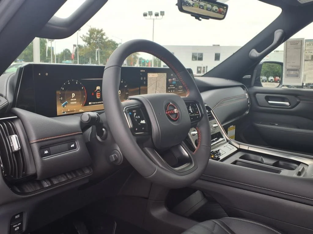 2025 Nissan Armada PRO-4X - Photo 16