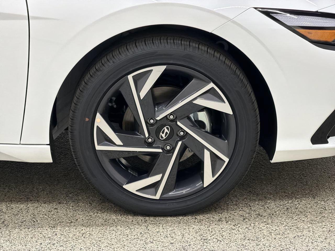 New 2026 Serenity White Hyundai Limited image 10
