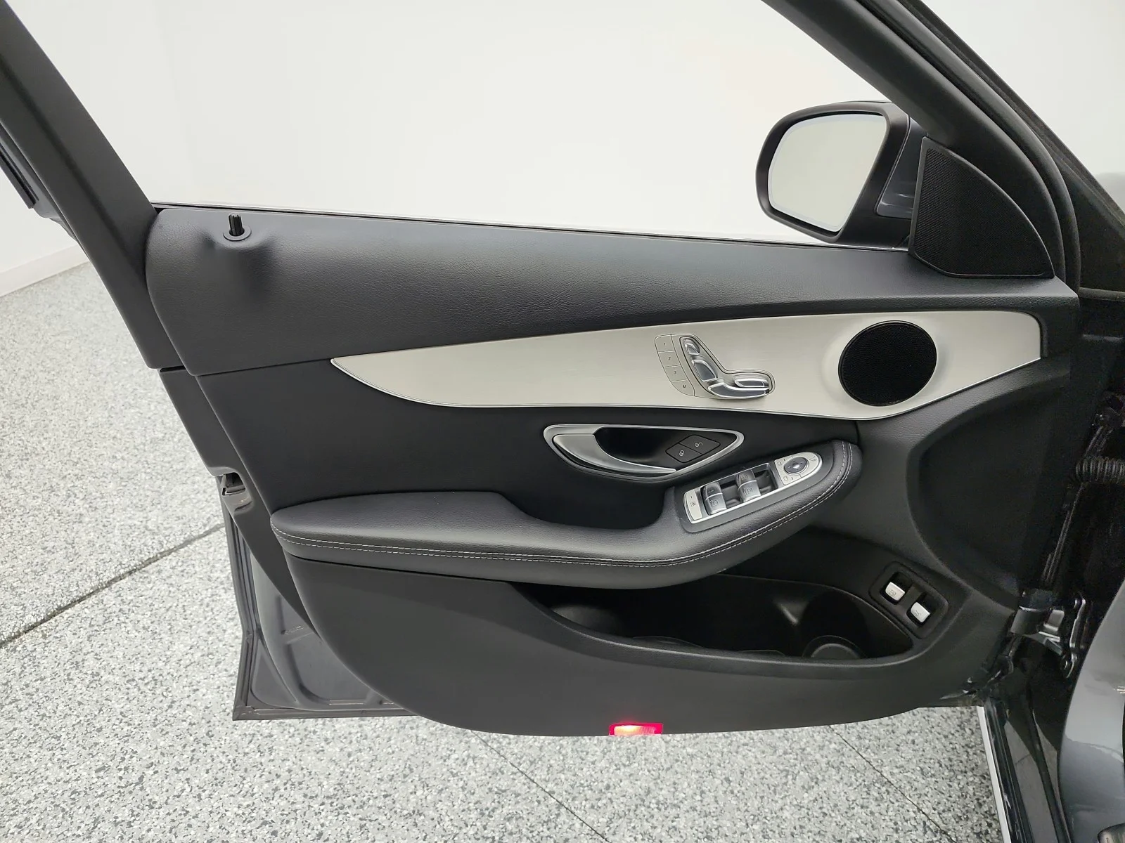 Used 2018 Selenite Grey Metallic Mercedes-Benz C 350e Sedan image 13