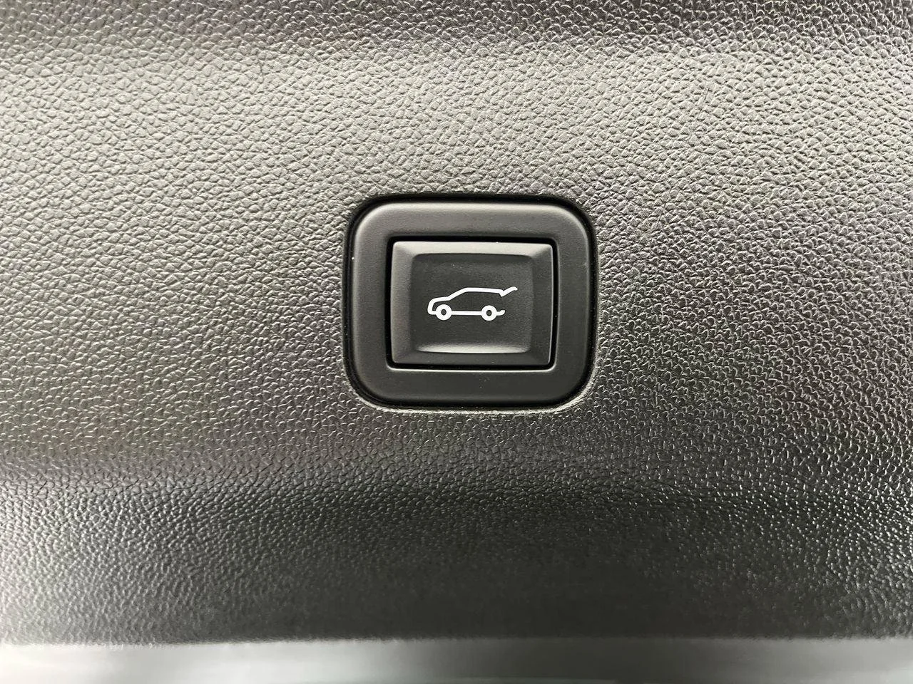 2023 Chevrolet Tahoe RST - Photo 36