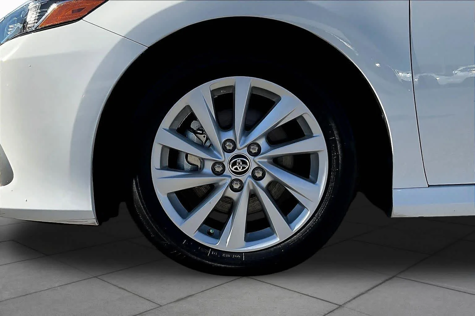 Used 2024 Ice Cap Toyota LE image 11